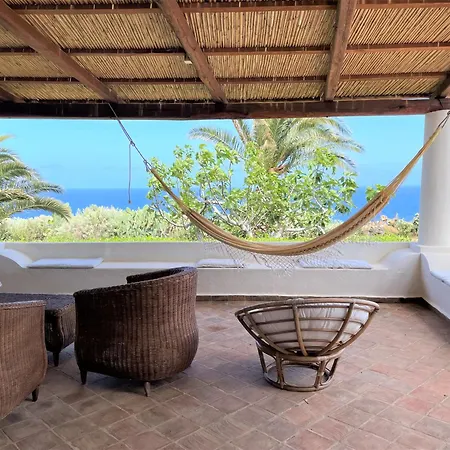 Le Di Eolo * Malfa (Salina)