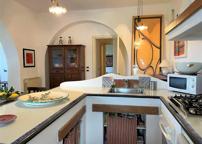 Le Di Eolo Malfa (Salina)