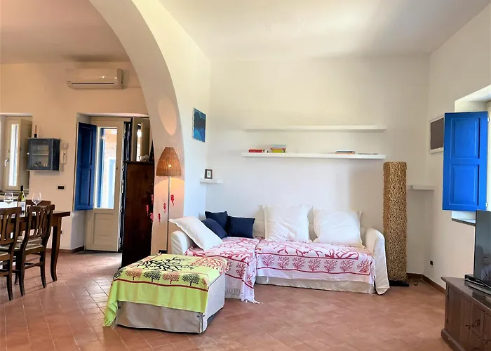 Le Di Eolo * Malfa (Salina)