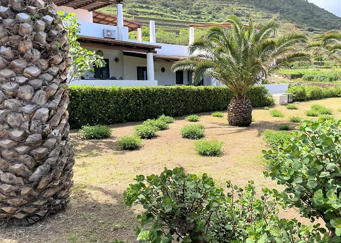 Le Di Eolo * Malfa (Salina)