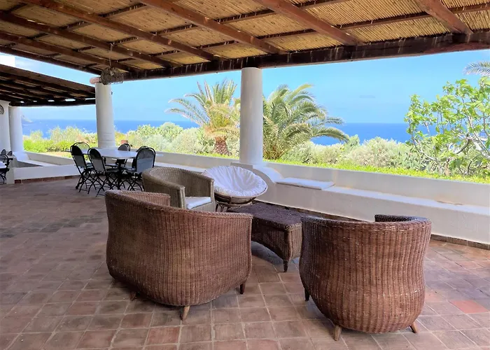 Le Di Eolo Casa vacanze Malfa (Salina)