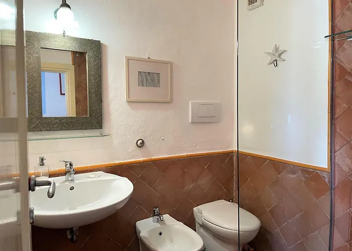 Le Di Eolo Malfa (Salina)