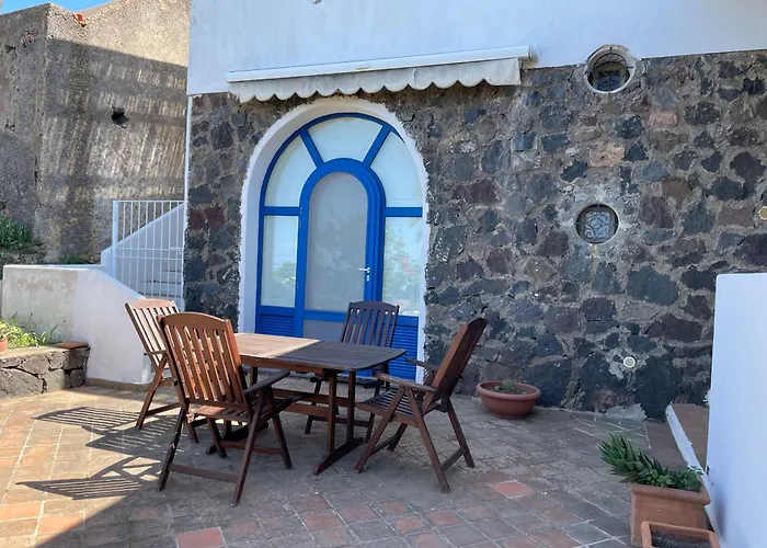 Le Di Eolo Malfa (Salina)