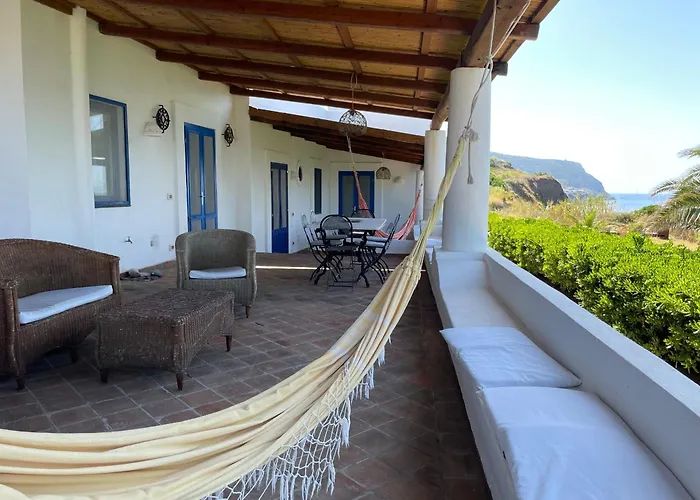 Le Di Eolo * Malfa (Salina)